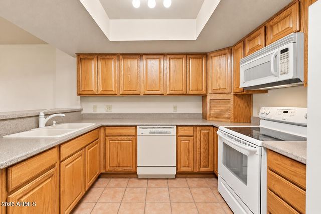 11223 S TALAVI Lane, Phoenix, AZ 85044