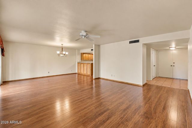 11223 S TALAVI Lane, Phoenix, AZ 85044