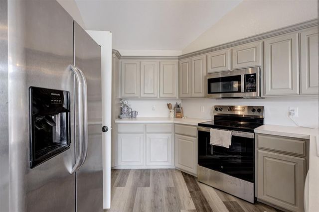 6121 SE 6th Street, Midwest City, OK 73110