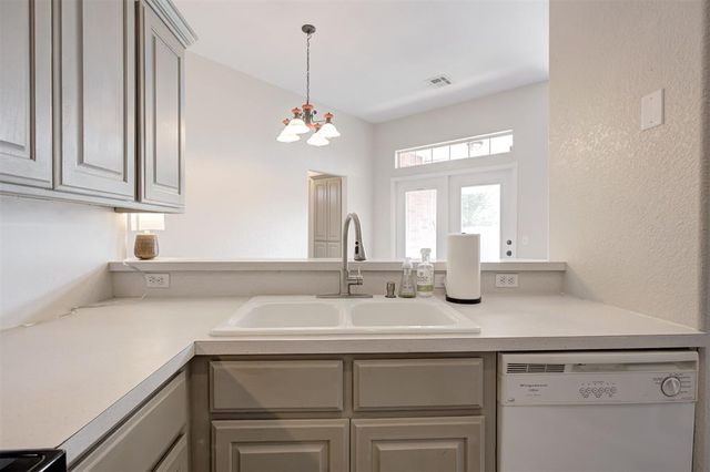 6121 SE 6th Street, Midwest City, OK 73110