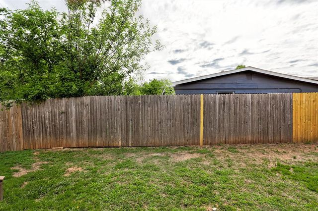 6121 SE 6th Street, Midwest City, OK 73110