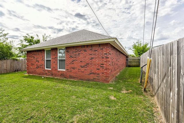 6121 SE 6th Street, Midwest City, OK 73110