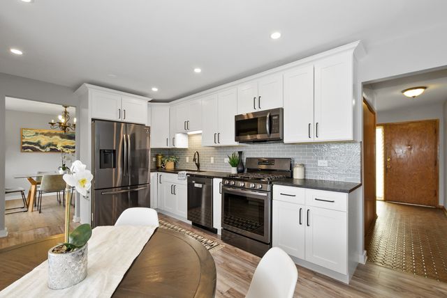 12853 S Cedar Lane, Palos Heights, IL 60463