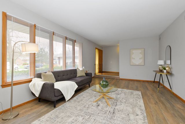 12853 S Cedar Lane, Palos Heights, IL 60463