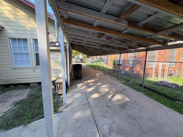 5234 Claremont Street, Houston, TX 77023