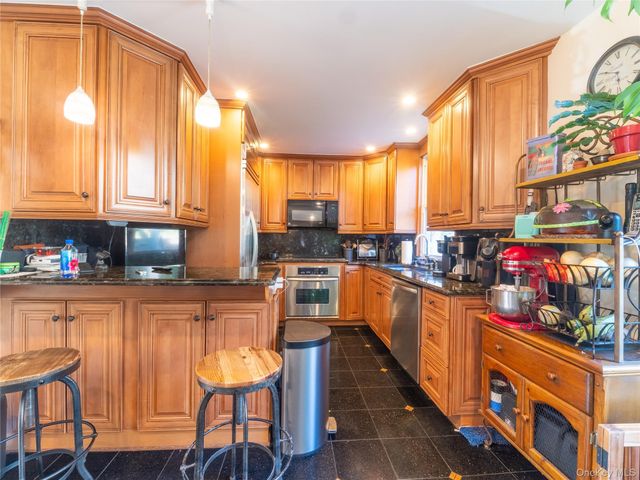 27 Westview Avenue, Rye Brook, NY 10573
