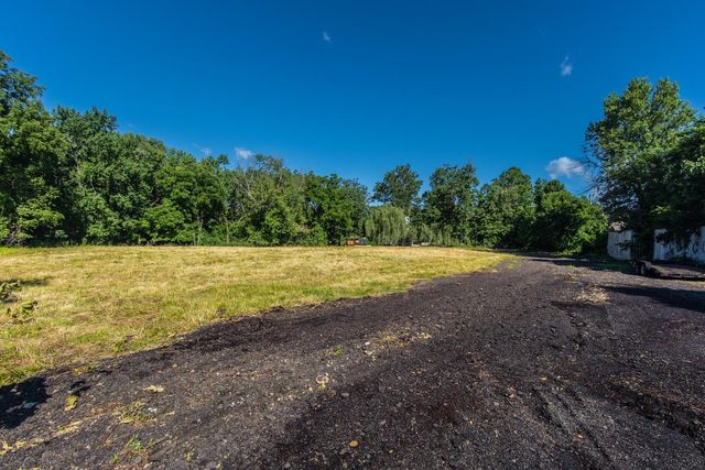 169 STATE RD, Bensalem, PA 19020