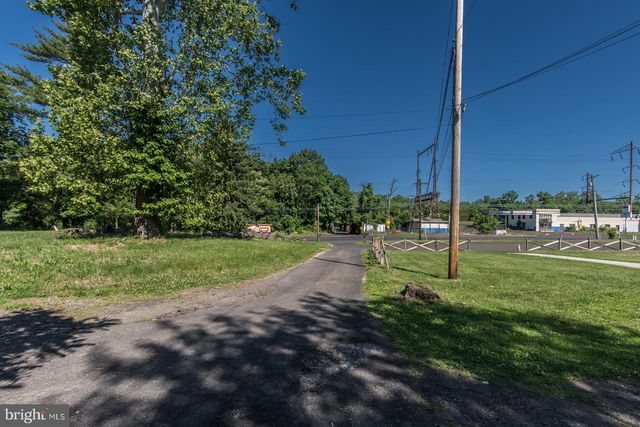 169 STATE RD, Bensalem, PA 19020