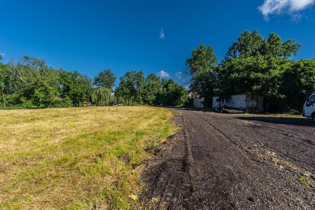 169 STATE RD, Bensalem, PA 19020