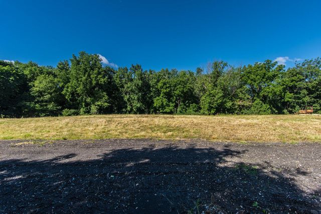 169 STATE RD, Bensalem, PA 19020