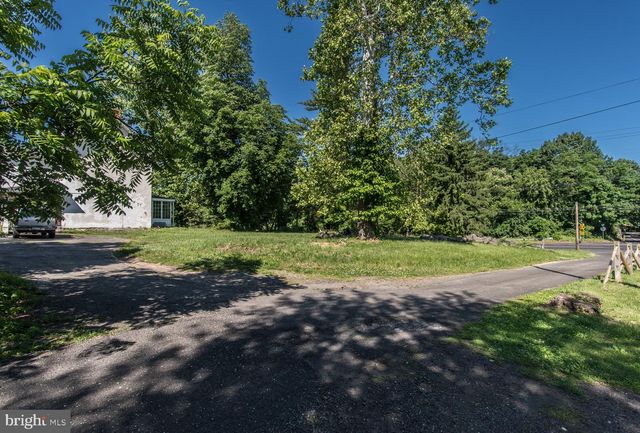 169 STATE RD, Bensalem, PA 19020