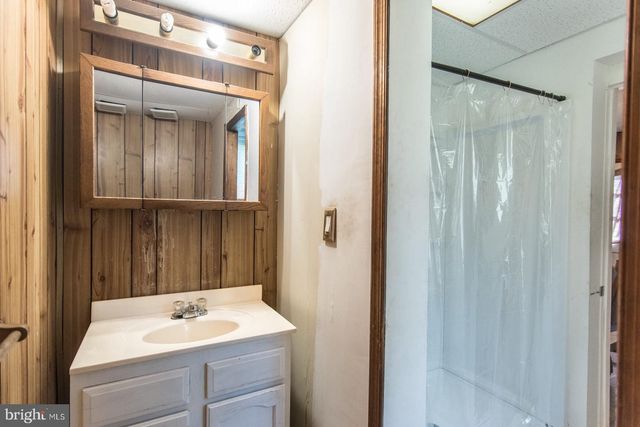 169 STATE RD, Bensalem, PA 19020