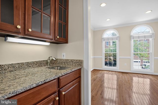 4519 FAIR VALLEY DR, Fairfax, VA 22033