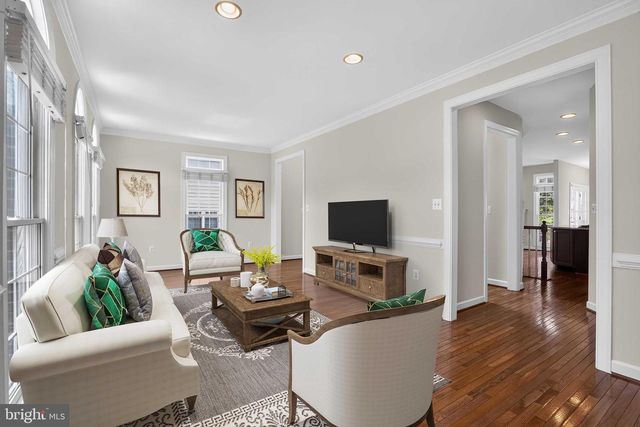 4519 FAIR VALLEY DR, Fairfax, VA 22033
