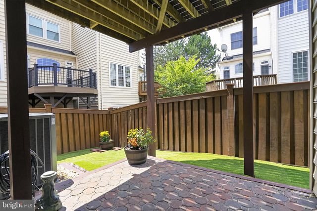 4519 FAIR VALLEY DR, Fairfax, VA 22033