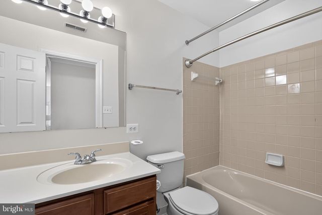 4519 FAIR VALLEY DR, Fairfax, VA 22033