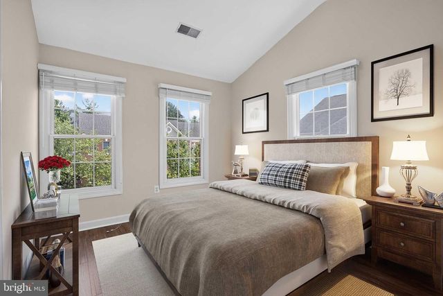4519 FAIR VALLEY DR, Fairfax, VA 22033