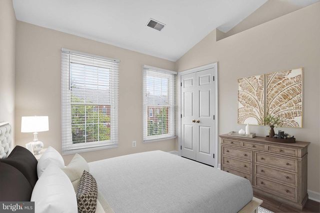 4519 FAIR VALLEY DR, Fairfax, VA 22033