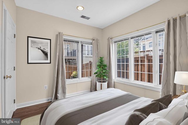 4519 FAIR VALLEY DR, Fairfax, VA 22033