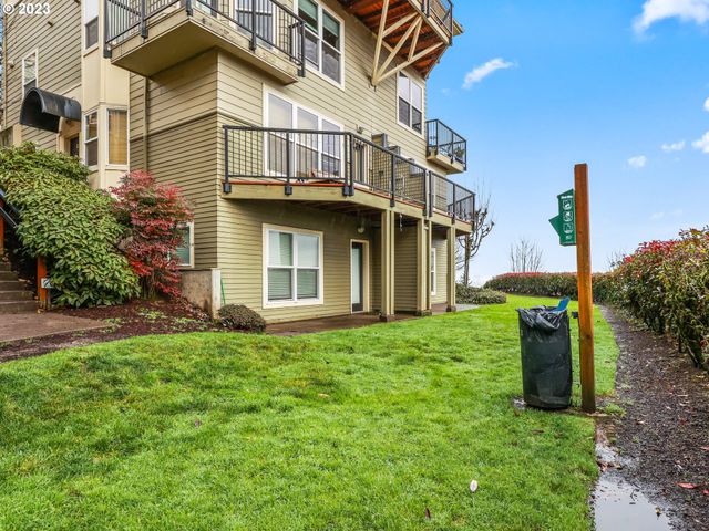222 Nw UPTOWN Ter, Portland, OR 97210