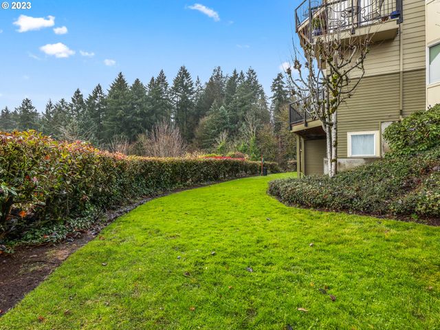 222 Nw UPTOWN Ter, Portland, OR 97210
