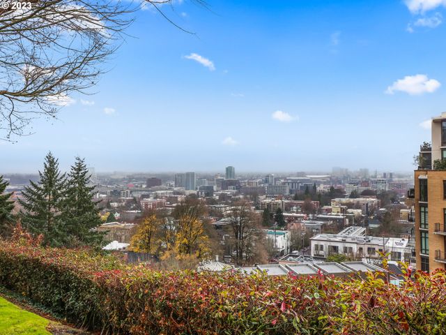 222 Nw UPTOWN Ter, Portland, OR 97210