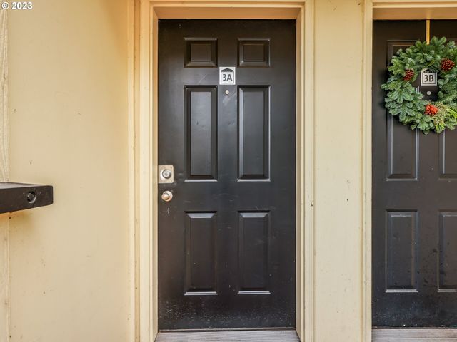 222 Nw UPTOWN Ter, Portland, OR 97210
