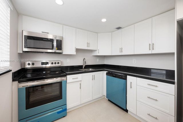 14165 SW 87th St D-505, Miami, FL 33183