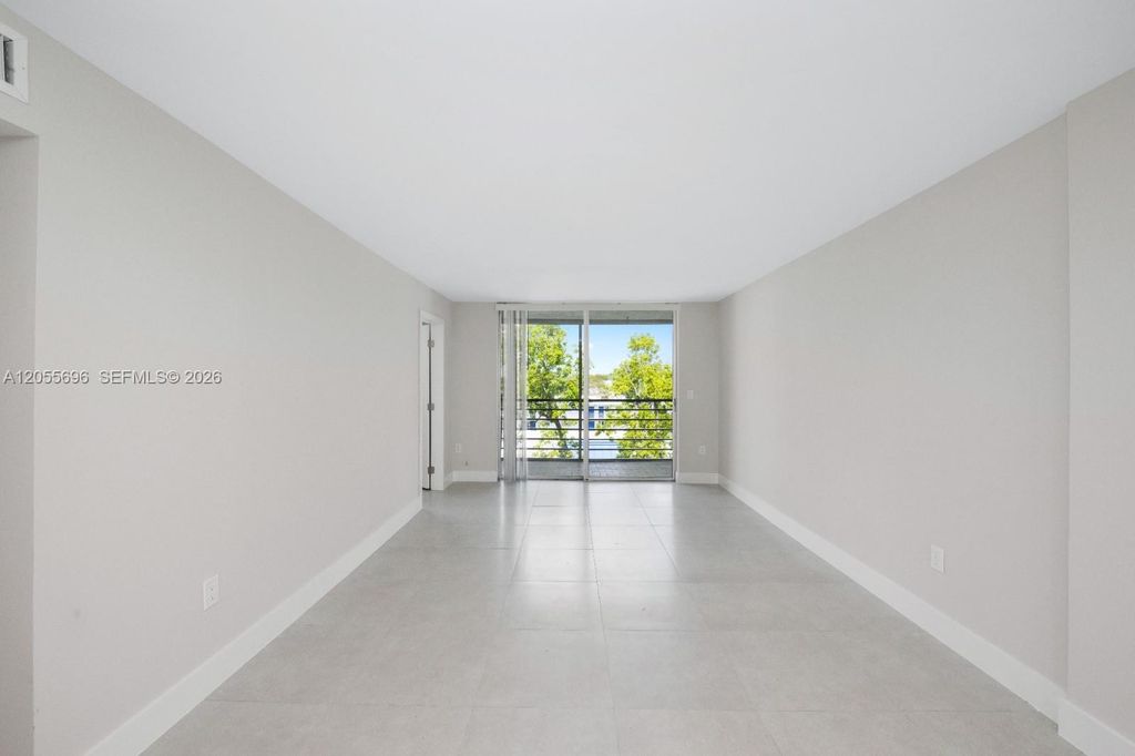 14165 SW 87th St D-505, Miami, FL 33183
