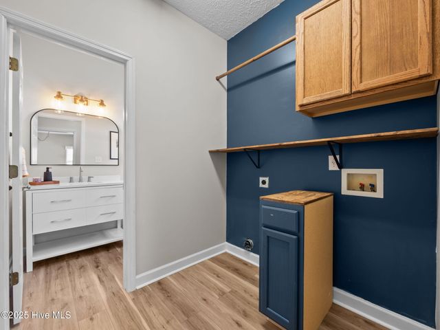 116 Hickory Shores Drive, Newport, NC 28570