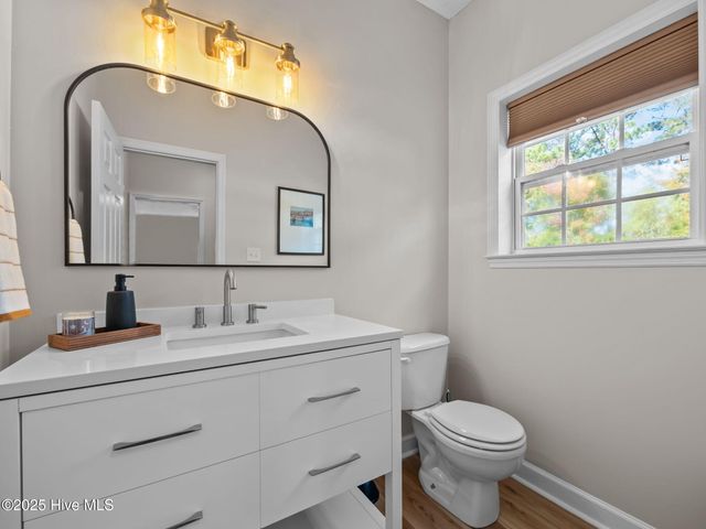 116 Hickory Shores Drive, Newport, NC 28570