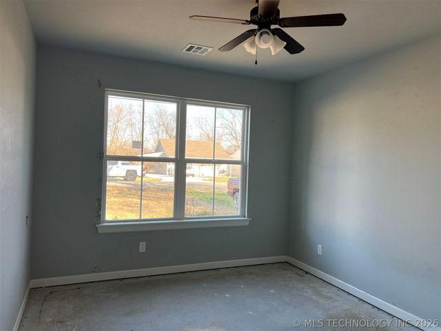 606 N 9 Street, Collinsville, OK 74021