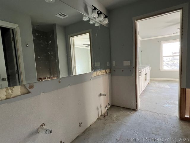 606 N 9 Street, Collinsville, OK 74021