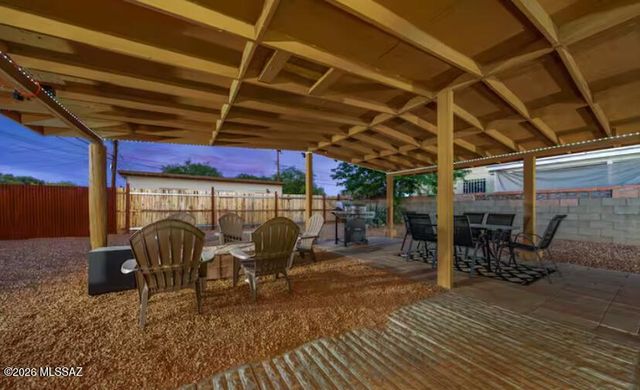 111 S Westmoreland Avenue, Tucson, AZ 85745