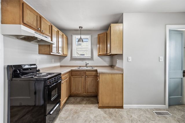 223 17th Street, Cedar Rapids, IA 52402