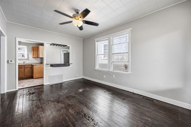 223 17th Street, Cedar Rapids, IA 52402