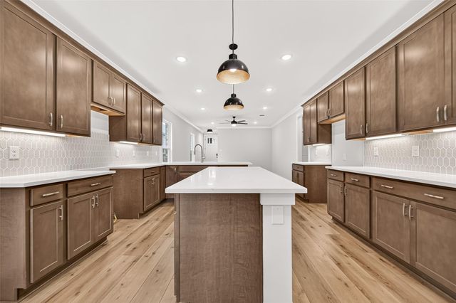 11227 Moccasin Drive, Montgomery, TX 77316
