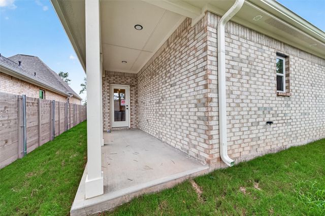 11227 Moccasin Drive, Montgomery, TX 77316