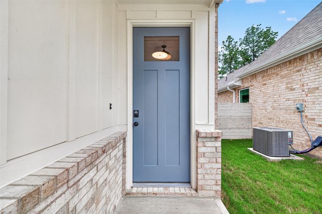 11227 Moccasin Drive, Montgomery, TX 77316