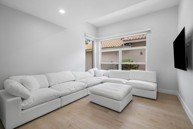 6674 NW 25th Avenue, Boca Raton, FL 33496
