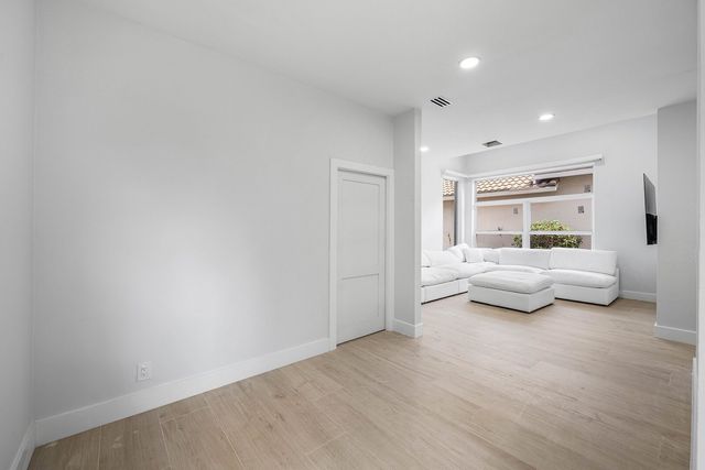 6674 NW 25th Avenue, Boca Raton, FL 33496