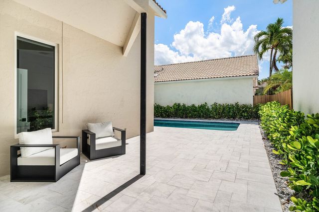 6674 NW 25th Avenue, Boca Raton, FL 33496