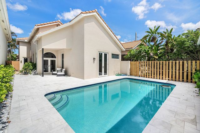 6674 NW 25th Avenue, Boca Raton, FL 33496