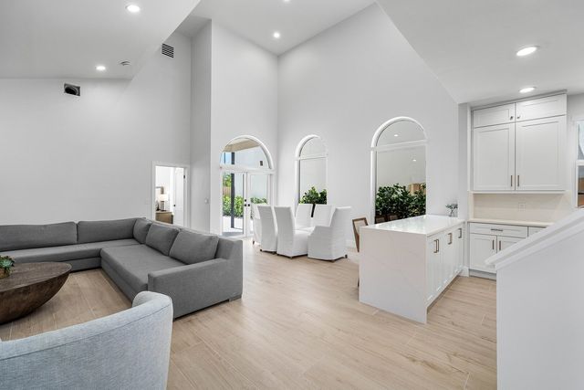 6674 NW 25th Avenue, Boca Raton, FL 33496