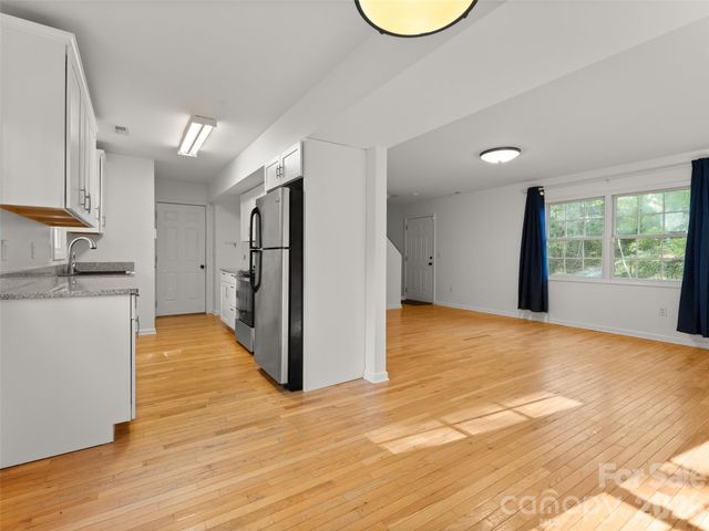 13 Castle Street, Asheville, NC 28803