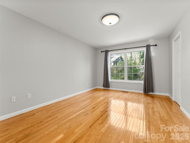 13 Castle Street, Asheville, NC 28803