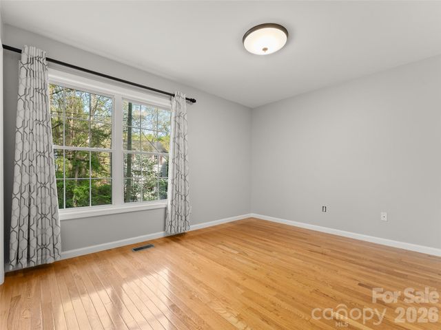 13 Castle Street, Asheville, NC 28803