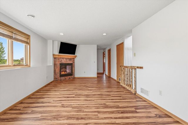 13653 307th Avenue NW, Princeton, MN 55371
