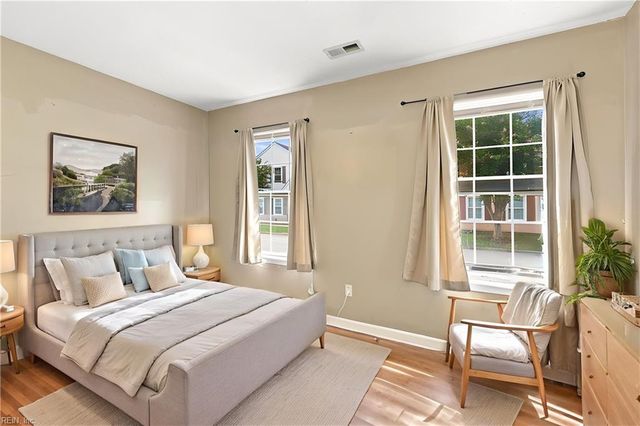205 Hunt Club RN S, Newport News, VA 23608