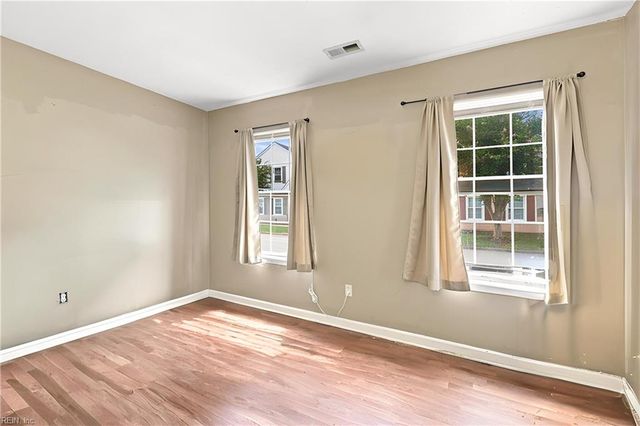 205 Hunt Club RN S, Newport News, VA 23608